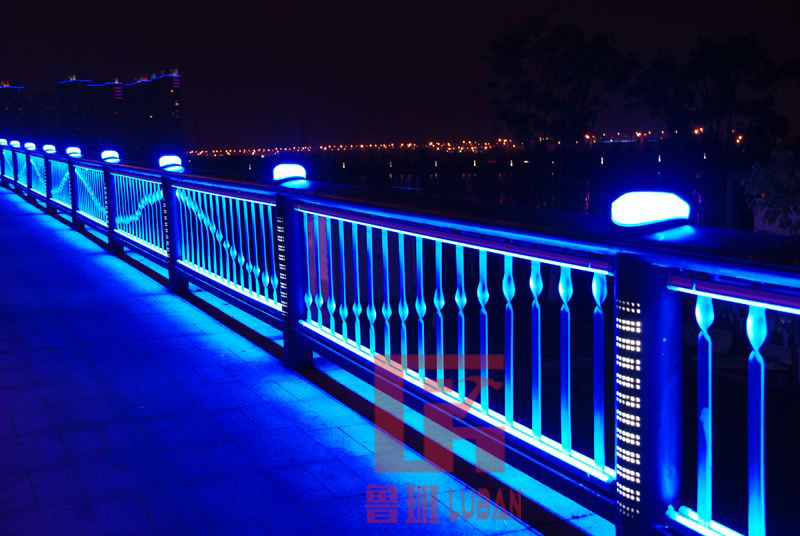 灯光亮化桥梁护栏